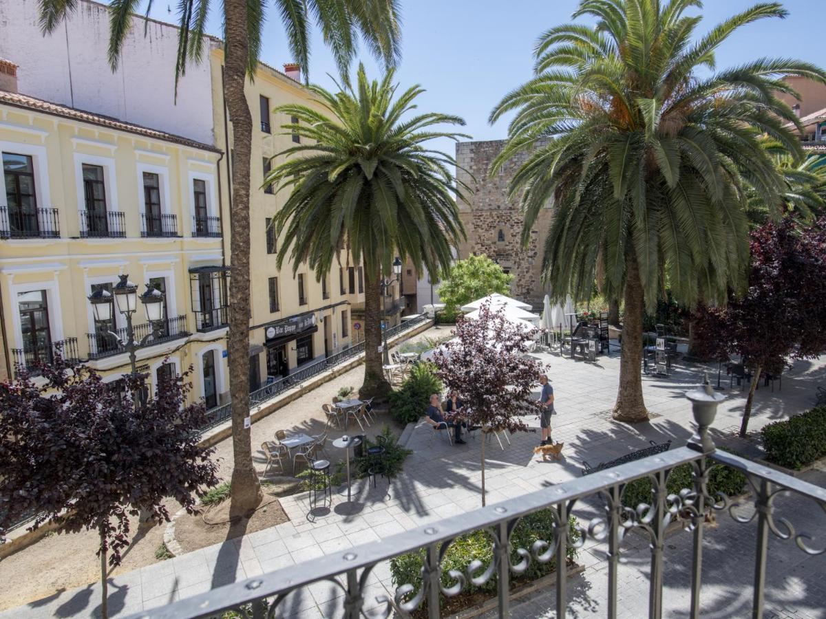 Elegante Apartamento Para 5 En El Centro De Caceres Con Wifi Dış mekan fotoğraf