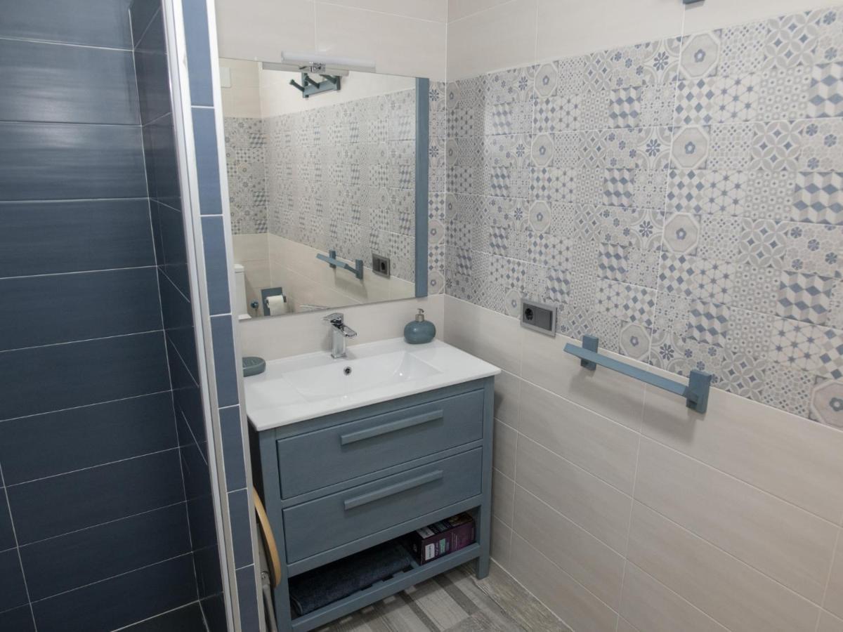 Elegante Apartamento Para 5 En El Centro De Caceres Con Wifi Dış mekan fotoğraf