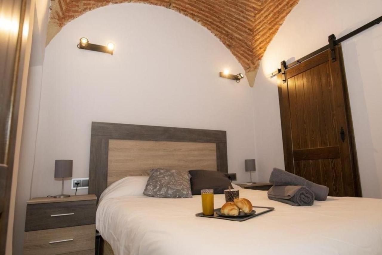 Elegante Apartamento Para 5 En El Centro De Caceres Con Wifi Dış mekan fotoğraf