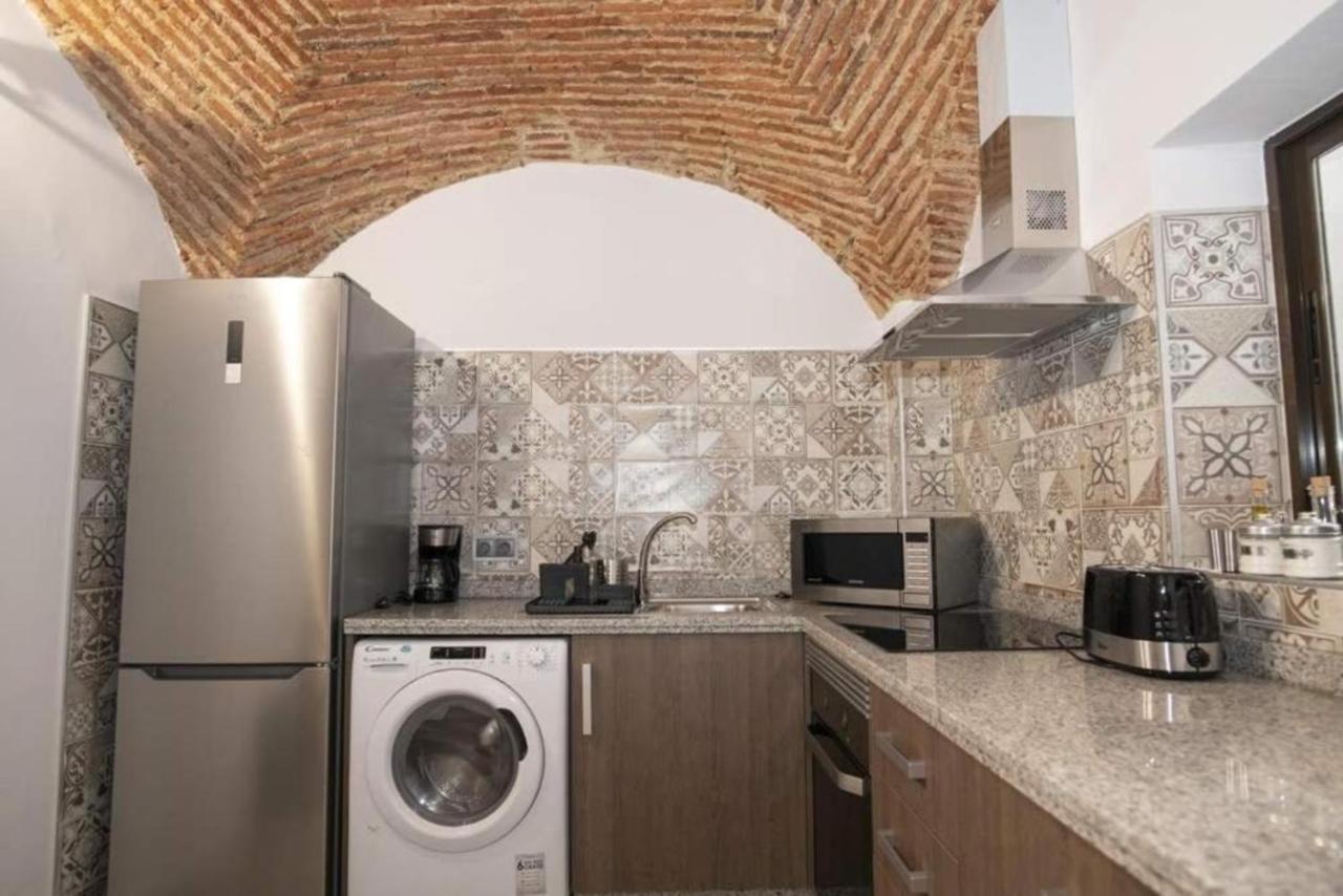 Elegante Apartamento Para 5 En El Centro De Caceres Con Wifi Dış mekan fotoğraf