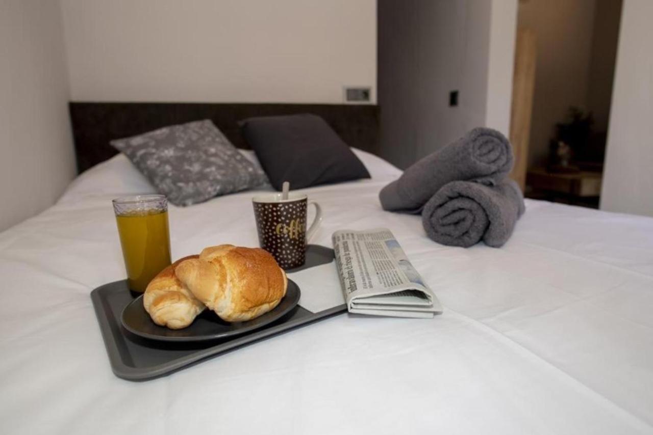 Elegante Apartamento Para 5 En El Centro De Caceres Con Wifi Dış mekan fotoğraf